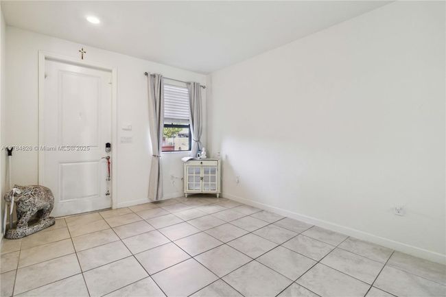 25037 Sw 114 Th Ct, Townhouse with 3 bedrooms, 3 bathrooms and null parking in HOMESTEAD FL | Image 5