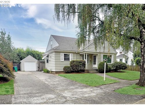 7067 N University Ave, Portland, OR, 97203-4756 | Card Image