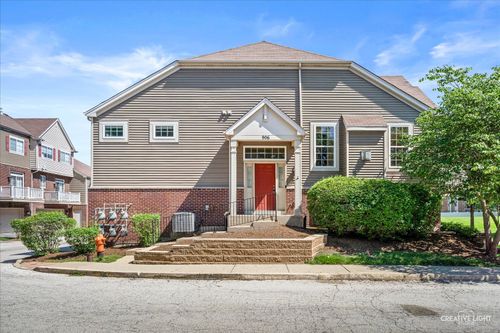 906 Neudearborn Ln, Naperville, IL, 60563-4171 | Card Image