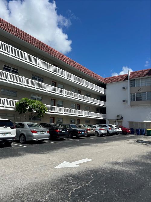 apt-j109-3521 Inverrary Dr, Lauderhill, FL, 33319-5902 | Card Image