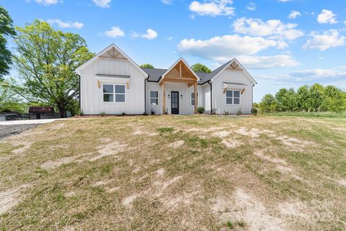 1037 Dameron Rd, Bessemer City, NC, 28016-8793 | Card Image