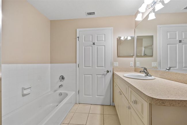 UNIT-2201 - 255 W End Dr, Condo with 2 bedrooms, 2 bathrooms and null parking in PUNTA GORDA FL | Image 13