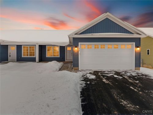 305 Nicks Way, Syracuse, NY, 13209-1166 | Card Image