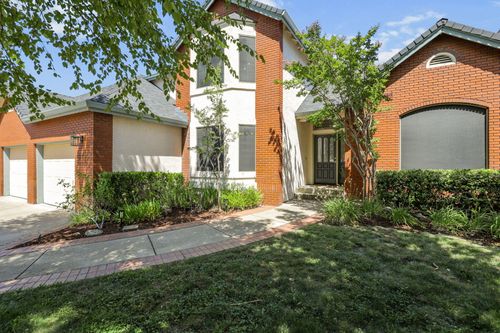 3719 Siskiyou Street, Redding, CA, 96001 | Card Image