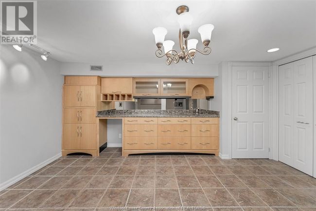 4520 Centre Lake Dr, House other with 5 bedrooms, 4 bathrooms and null parking in Windsor ON | Image 35