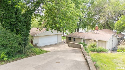 6394 Macs Rd, Manito, IL, 61546-8687 | Card Image