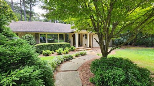 4615 Mystic Dr, Atlanta, GA, 30342-2518 | Card Image