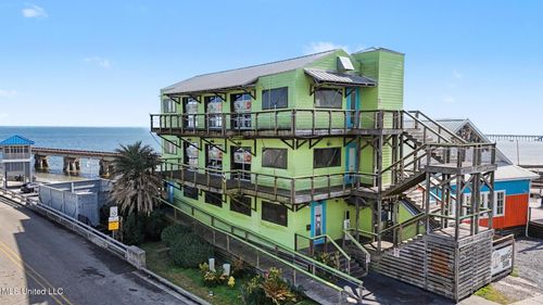 113 S Beach Blvd, Bay Saint Louis, MS, 39520-4511 | Card Image