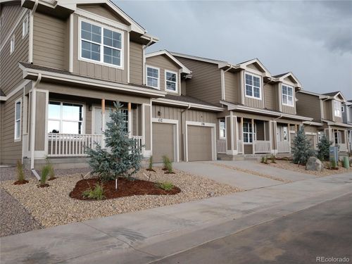 206 Ash Street, Bennett, CO, 80102 | Card Image