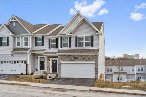 171 Lockheed Dr, Coraopolis, PA, 15108-2501 | Card Image