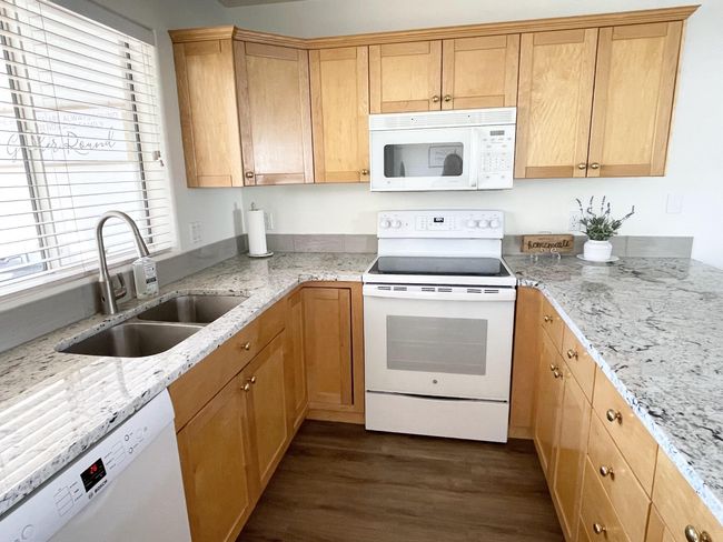 Kitchen | Image 7