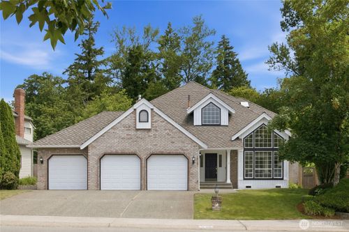 18710 139th Way Se, Renton, WA, 98058-8062 | Card Image