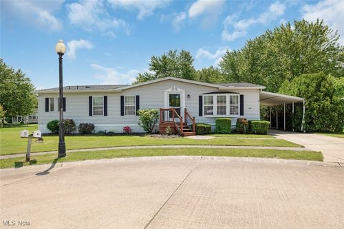 8 Harmony Cir, Olmsted Twp, OH, 44138-3026 | Card Image