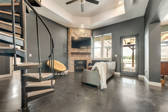 8310 Old Springtown Rd, House other with 4 bedrooms, 3 bathrooms and null parking in Springtown TX | Image 9