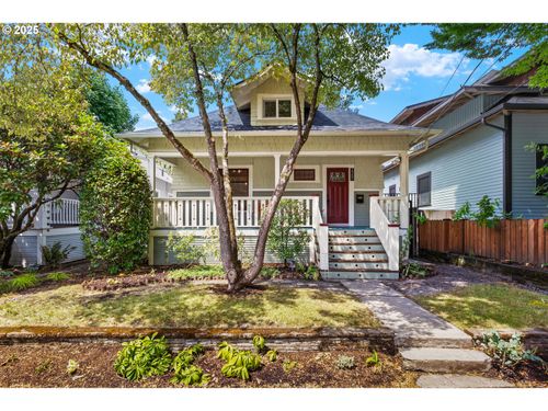 2307 Se 37th Ave, Portland, OR, 97214-5821 | Card Image