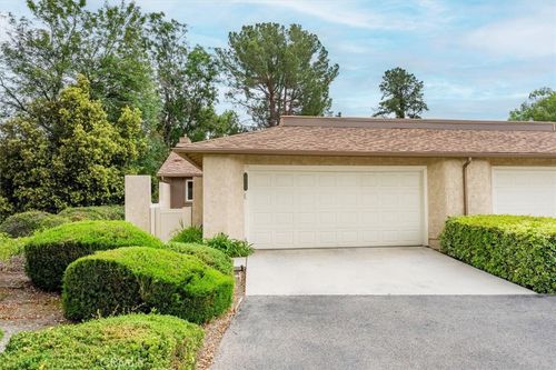 20008 Avenue Of The Oaks, Newhall, CA, 91321-1363 | Card Image