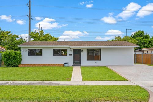 na-5110 Sw 106th Ave, Miami, FL, 33165-6250 | Card Image