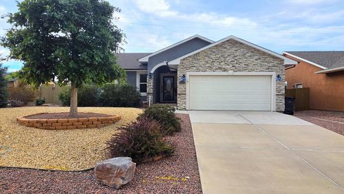 2224 Crestwood Ln, Pueblo, CO, 81008-2851 | Card Image