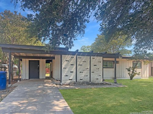 5027 Village Crst, San Antonio, TX, 78218-3810 | Card Image