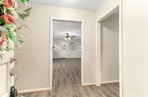 1609 Longhofer St, Brenham, TX, 77833-4362 | Card Image