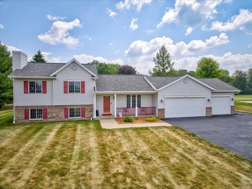 N7534 Burns Rd, Beaver Dam, WI, 53916-9396 | Card Image