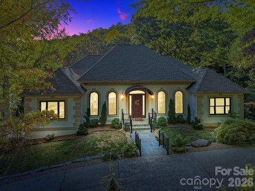 31 S Ridge Dr, Hendersonville, NC, 28739-7045 | Card Image