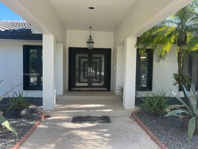 16750 Sw 160th St, House other with 5 bedrooms, 5 bathrooms and null parking in Miami FL | Image 2