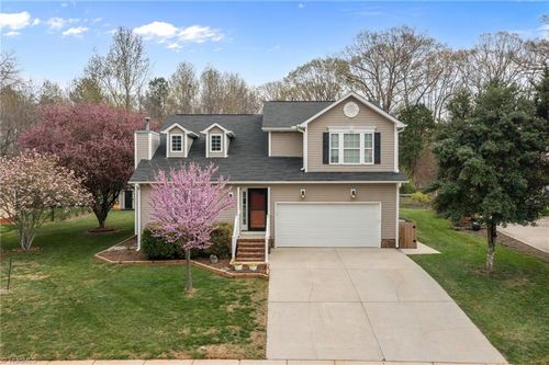 108 Holly Ridge Ln, Mebane, NC, 27302-8164 | Card Image