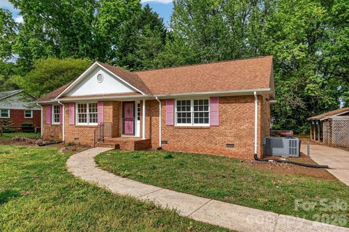 710 Twin Oaks Road, Davidson, NC, 28036 | Card Image