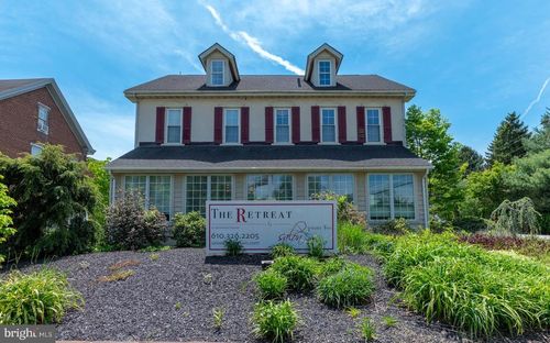 1690 Old Schuylkill Rd, SPRING CITY, PA, 19475-8604 | Card Image