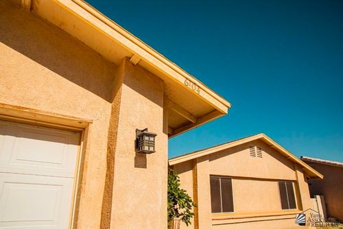 6104 E 43rd Pl, Yuma, AZ, 85365-2605 | Card Image