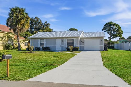 2981 Sw Bright St, Port St. Lucie, FL, 34953-3250 | Card Image