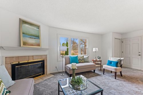 334 Lakeview Ave, Long Lake, MN, 55356-9403 | Card Image