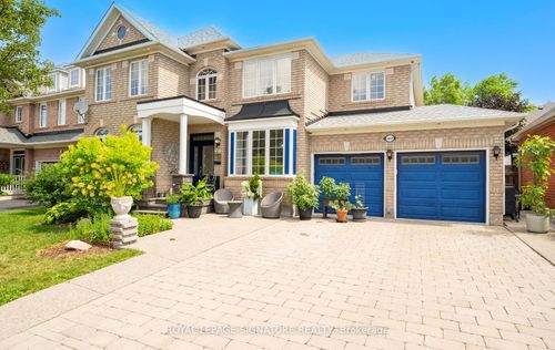 1004 Mccutcheon Cres, Milton, ON, L9T6M9 | Card Image