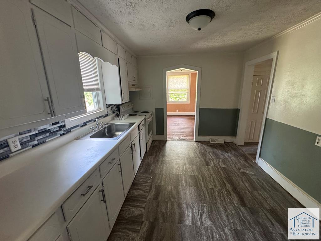 Residential in Ridgeway 4
