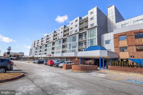 unit-720-2702 Lighthouse Pt E, Baltimore, MD, 21224-5073 | Card Image