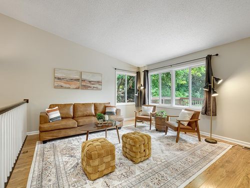 270 River Woods Ln, Burnsville, MN, 55337-3385 | Card Image