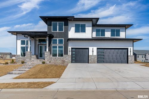 1908 Katie Ct, Davenport, IA, 52807-2916 | Card Image