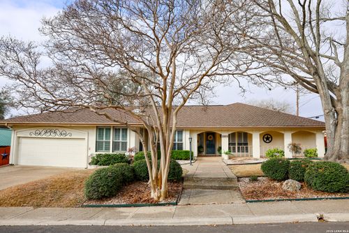 8815 Spanish Moss, Windcrest, TX, 78239-2746 | Card Image