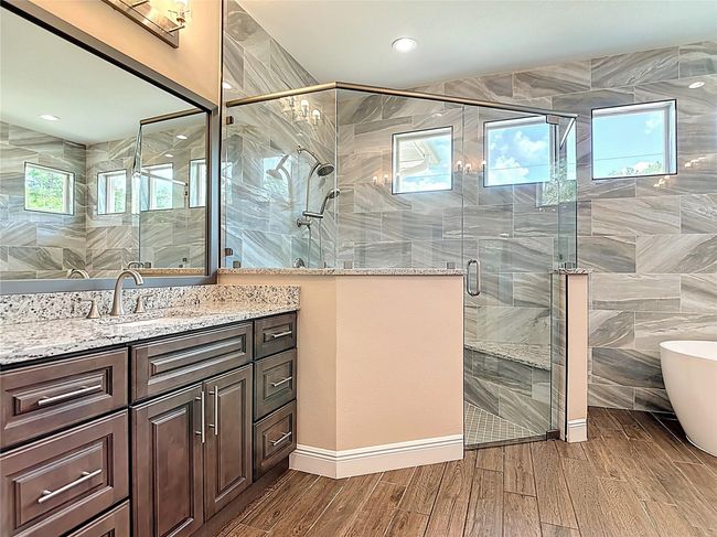 Owners Suite Bathroom | Image 42