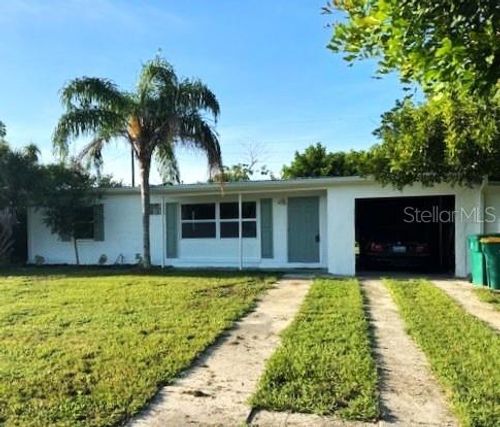 110 Poinsettia Cir Ne, PORT CHARLOTTE, FL, 33952-8237 | Card Image