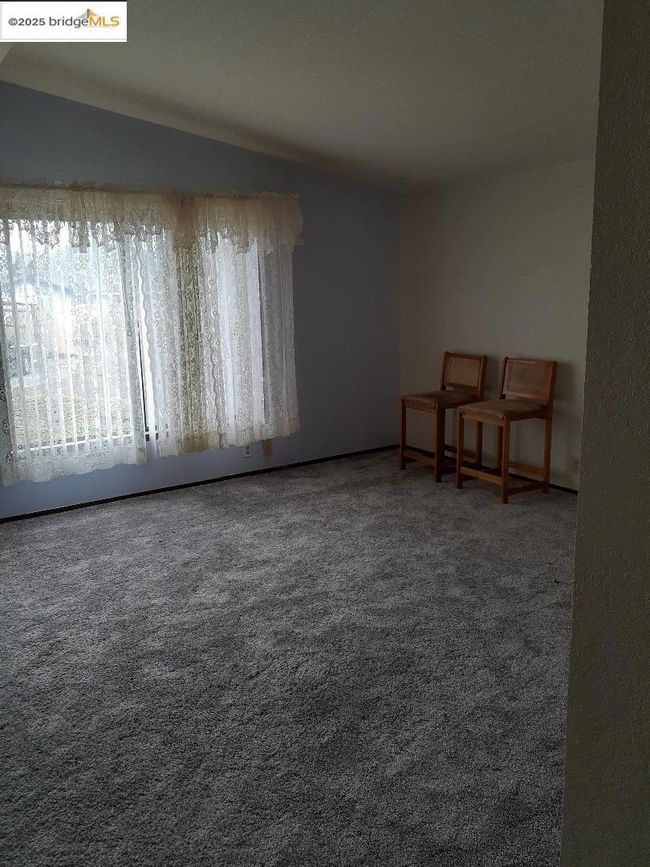 136 Castle Ct, Home with 2 bedrooms, 2 bathrooms and 2 parking in Fortuna CA | Image 4
