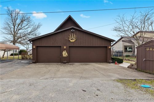 6426 Longview Beach Road, Jeffersonville, IN, 47130 | Card Image