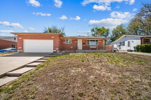 24 Radcliff Ln, Pueblo, CO, 81005-1912 | Card Image