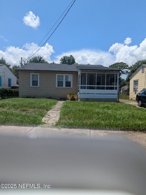 7348 Wakefield Ave, Jacksonville, FL, 32208-4268 | Card Image