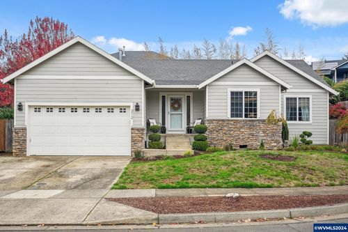 312 Division St, Silverton, OR, 97381-8705 | Card Image