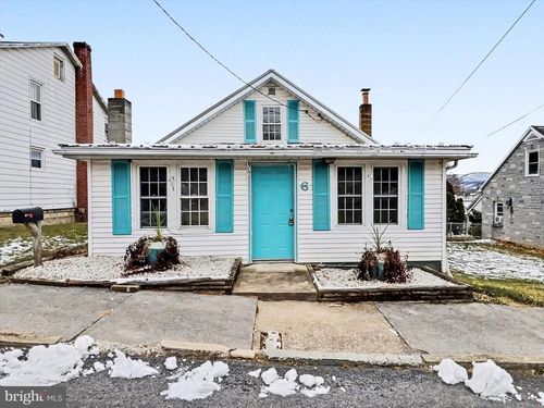 6 Oakland Ave, LEWISTOWN, PA, 17044-1521 | Card Image