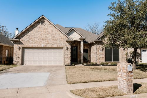 1909 Debbie Dr, Bryan, TX, 77802-2006 | Card Image