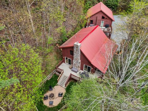 909 Niley Cook Rd, Blowing Rock, NC, 28605-9557 | Card Image