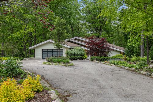 202 Orchard Hills Dr, Ann Arbor, MI, 48104-1830 | Card Image